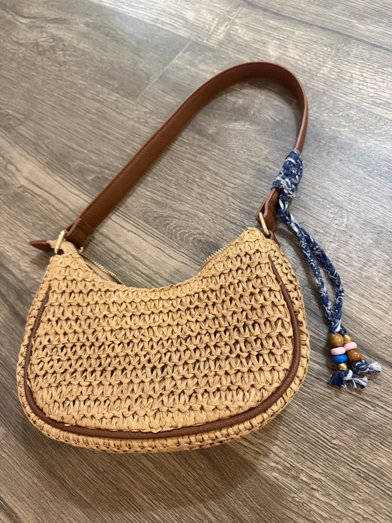 Universal Thread Handbags - Universal Thread Woven Straw Shoulder Bag